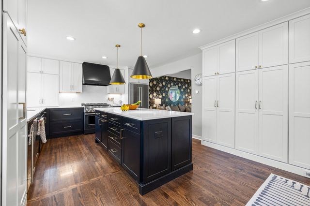 6312 Limerick Lane, Edina, MN 55439