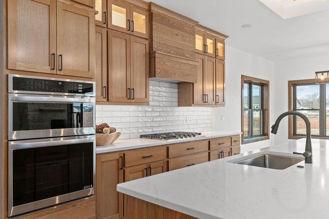 N9265 ANTON STREET, Appleton, WI 54915