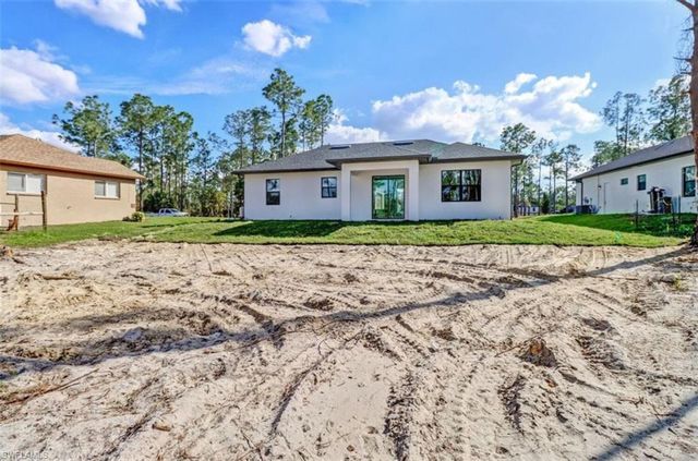 2436 14th AVE NE, Naples, FL 34120