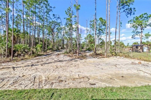 2436 14th AVE NE, Naples, FL 34120