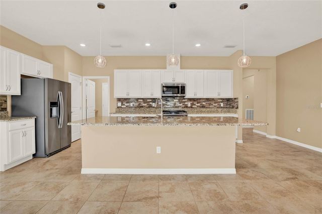 440 ALCOVE DRIVE, Groveland, FL 34736