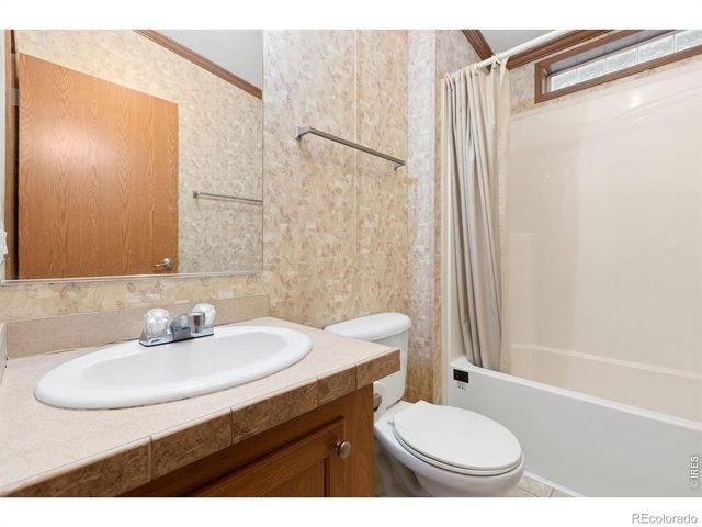 200 N 35th Avenue 33, Greeley, CO 80634