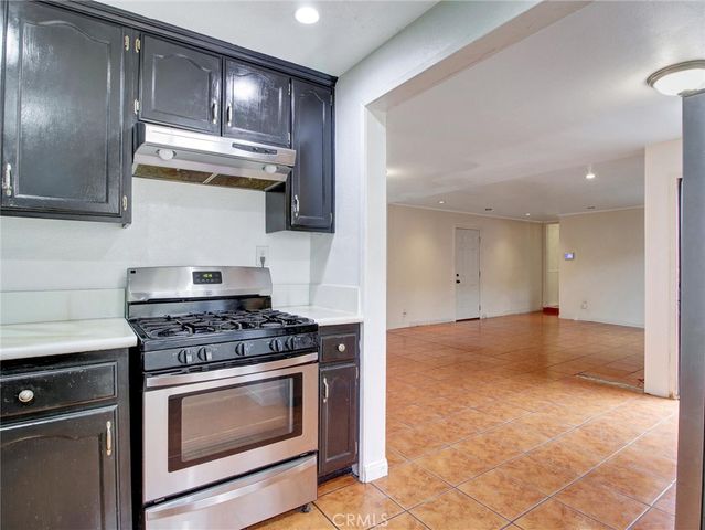 110 W Forhan Street, Long Beach, CA 90805