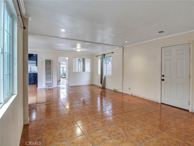 110 W Forhan Street, Long Beach, CA 90805