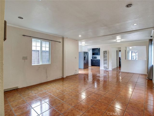 110 W Forhan Street, Long Beach, CA 90805