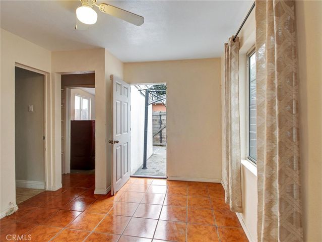 110 W Forhan Street, Long Beach, CA 90805