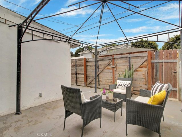 110 W Forhan Street, Long Beach, CA 90805