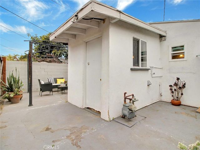 110 W Forhan Street, Long Beach, CA 90805