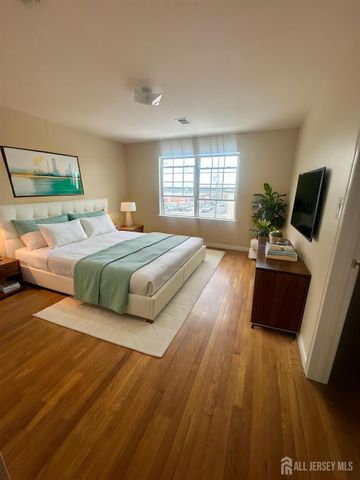 663 S Park Street S, Elizabeth, NJ 07206