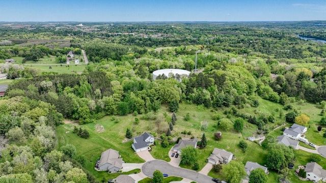 209 Lamans Lane, Eau Claire, WI 54703