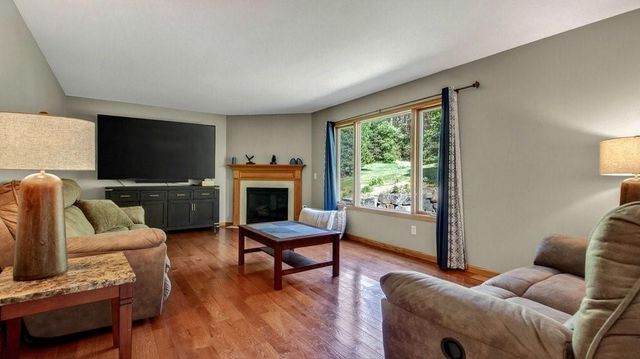 209 Lamans Lane, Eau Claire, WI 54703