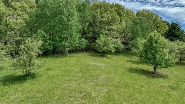 209 Lamans Lane, Eau Claire, WI 54703