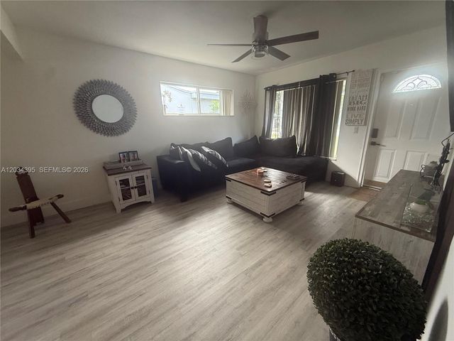 2538 Coolidge Street, Hollywood, FL 33020