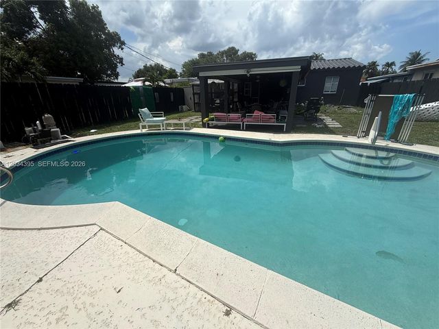 2538 Coolidge Street, Hollywood, FL 33020