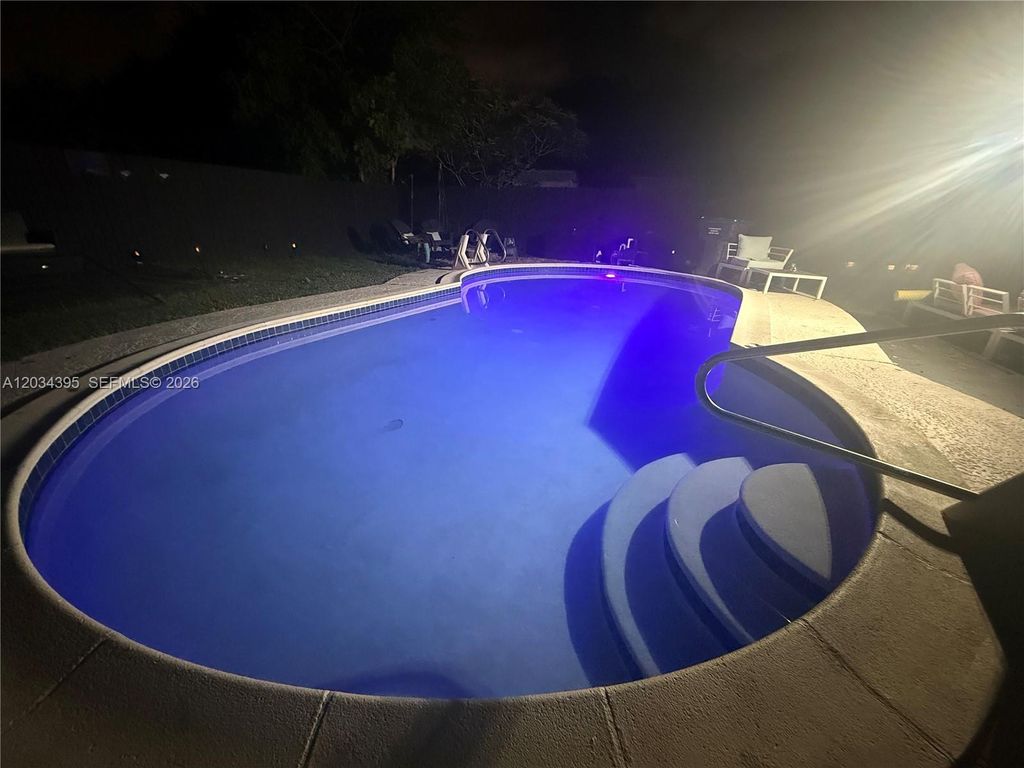 2538 Coolidge Street, Hollywood, FL 33020