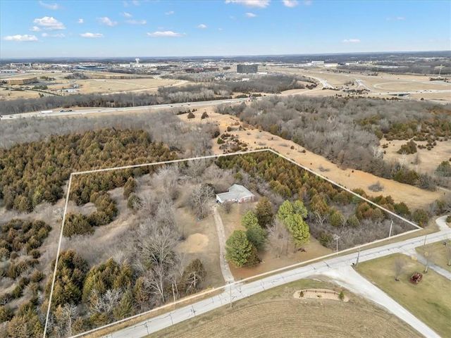 10350 Riverview Avenue, Kansas City, KS 66111