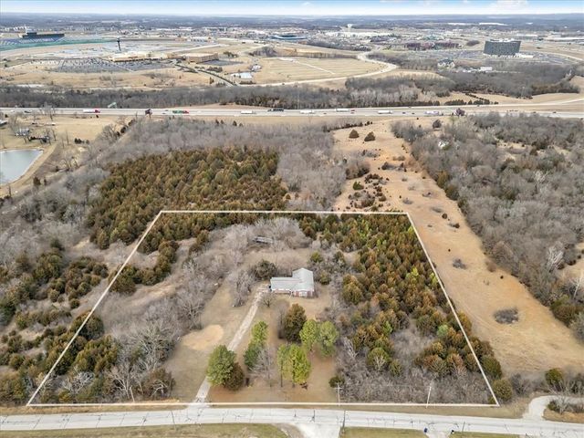 10350 Riverview Avenue, Kansas City, KS 66111