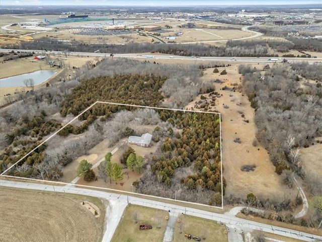 10350 Riverview Avenue, Kansas City, KS 66111