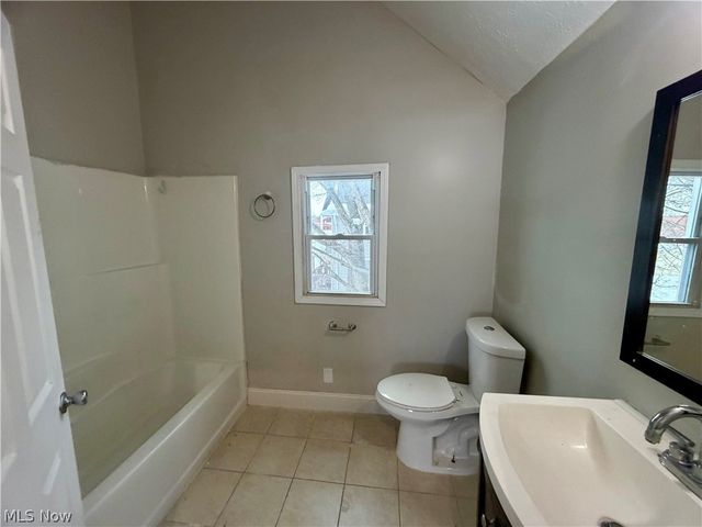 1721 SW Hammond Avenue, Canton, OH 44706