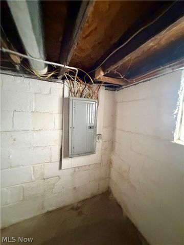 1721 SW Hammond Avenue, Canton, OH 44706