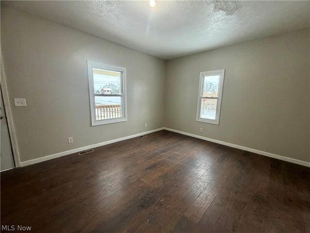 1721 SW Hammond Avenue, Canton, OH 44706