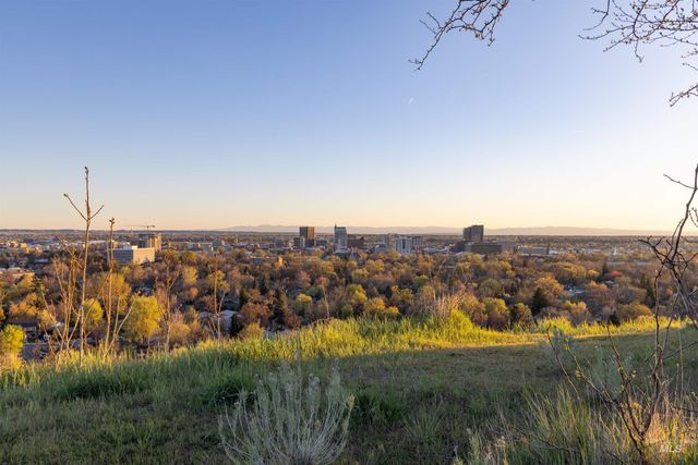 340 N Panorama Pl, Boise, ID 83702