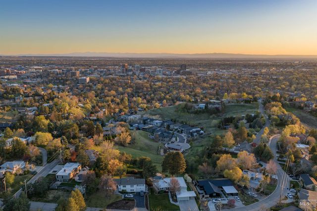 340 N Panorama Pl, Boise, ID 83702