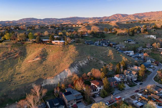 340 N Panorama Pl, Boise, ID 83702