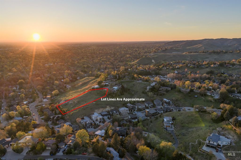 340 N Panorama Pl, Boise, ID 83702 photo 2