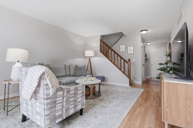 119 Manor Way, Rochester Hills, MI 48309