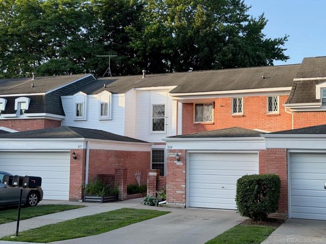 119 Manor Way, Rochester Hills, MI 48309