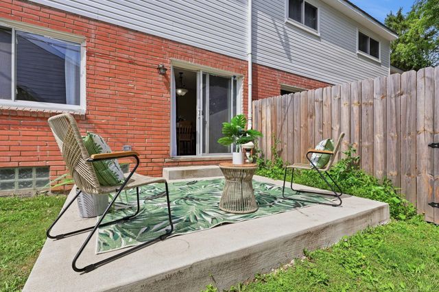 119 Manor Way, Rochester Hills, MI 48309