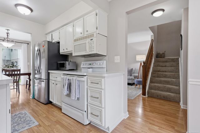 119 Manor Way, Rochester Hills, MI 48309