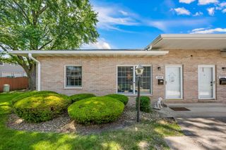 1084 Chovan Drive 1084, Joliet, IL 60435