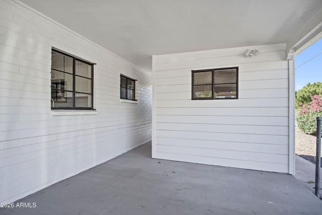 2201 E CAMPBELL Avenue, Phoenix, AZ 85016