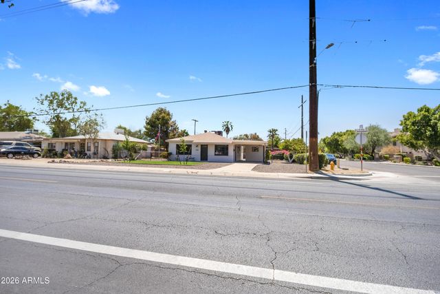 2201 E CAMPBELL Avenue, Phoenix, AZ 85016