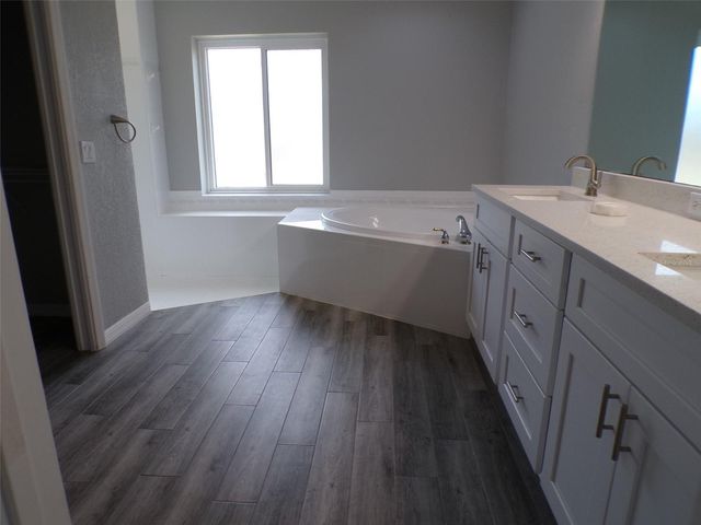 1077 ROTONDA CIRCLE, Rotonda West, FL 33947