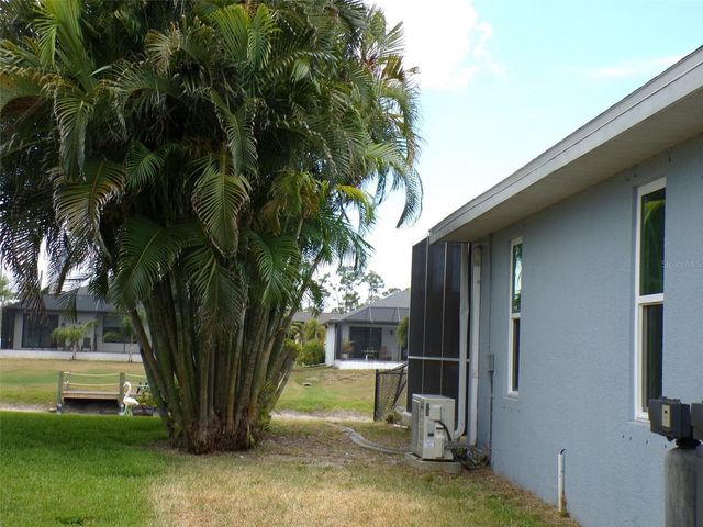 1077 ROTONDA CIRCLE, Rotonda West, FL 33947