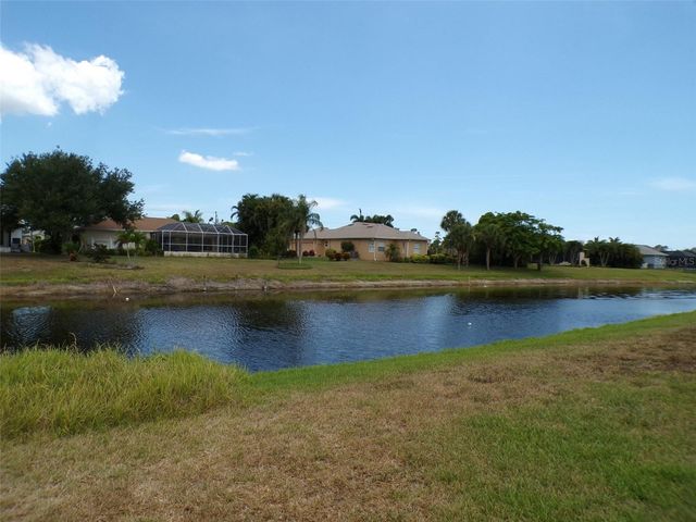 1077 ROTONDA CIRCLE, Rotonda West, FL 33947