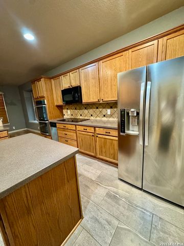 102 Royal Troon, Cibolo, TX 78108