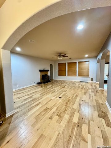 102 Royal Troon, Cibolo, TX 78108