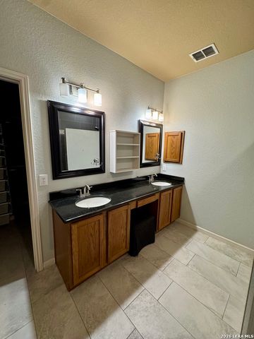 102 Royal Troon, Cibolo, TX 78108