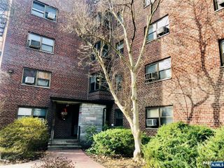400 Fairview Avenue 4J, Fort Lee, NJ 07024