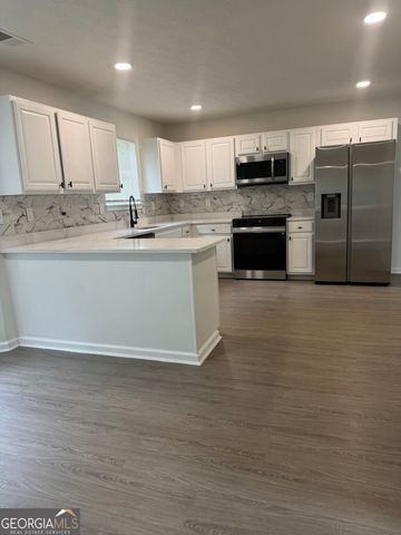 6749 Spaniel Court, Riverdale, GA 30296