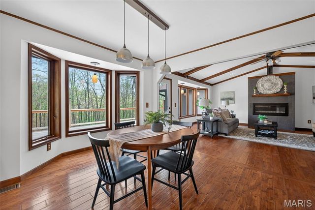 35 Greenview Drive, Defiance, MO 63341