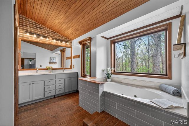 35 Greenview Drive, Defiance, MO 63341