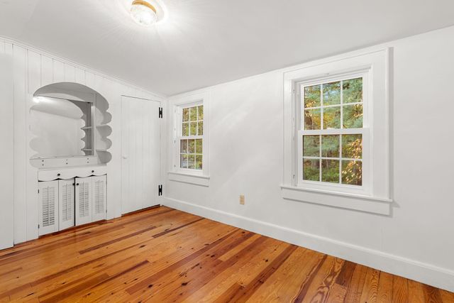 135 Walnut Hill Avenue, Manchester, NH 03104