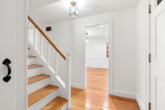135 Walnut Hill Avenue, Manchester, NH 03104