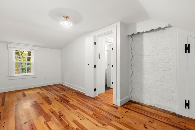 135 Walnut Hill Avenue, Manchester, NH 03104