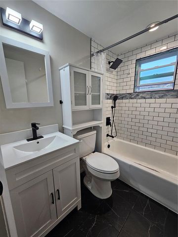 4849 CAMPHOR AVENUE, Sarasota, FL 34231